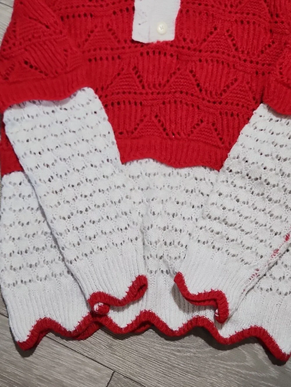 Vintage Retro Jianxima 1981 Red White Scalloped Layered Knit Sweater S/M